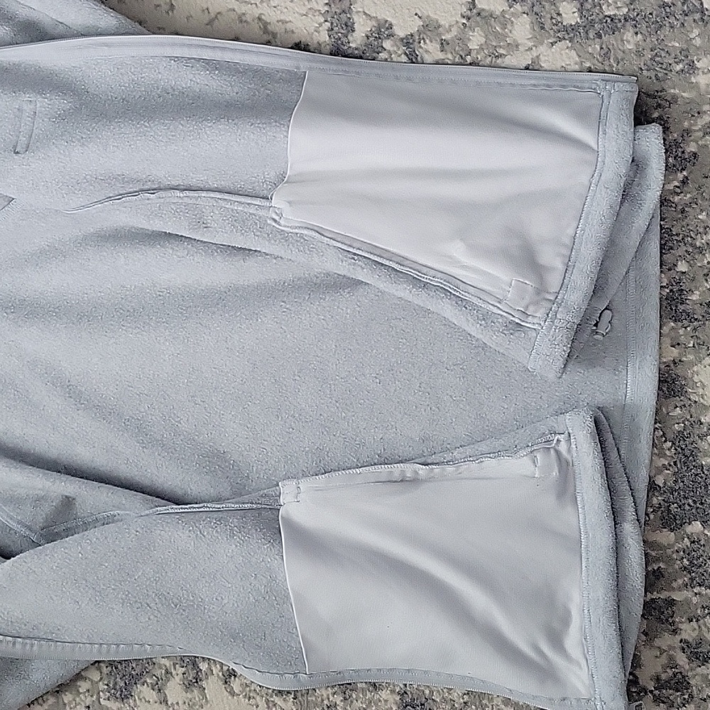 Columbia Full-Zip Jacket - Picture 9 of 12